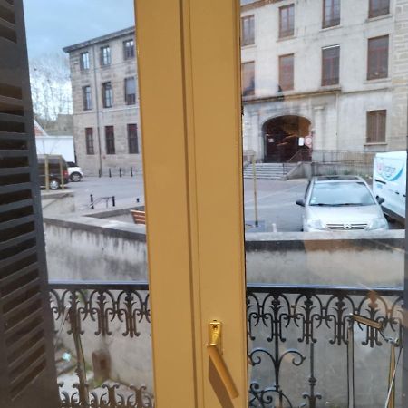 Saint-Chamond Aparthotel ภายนอก รูปภาพ