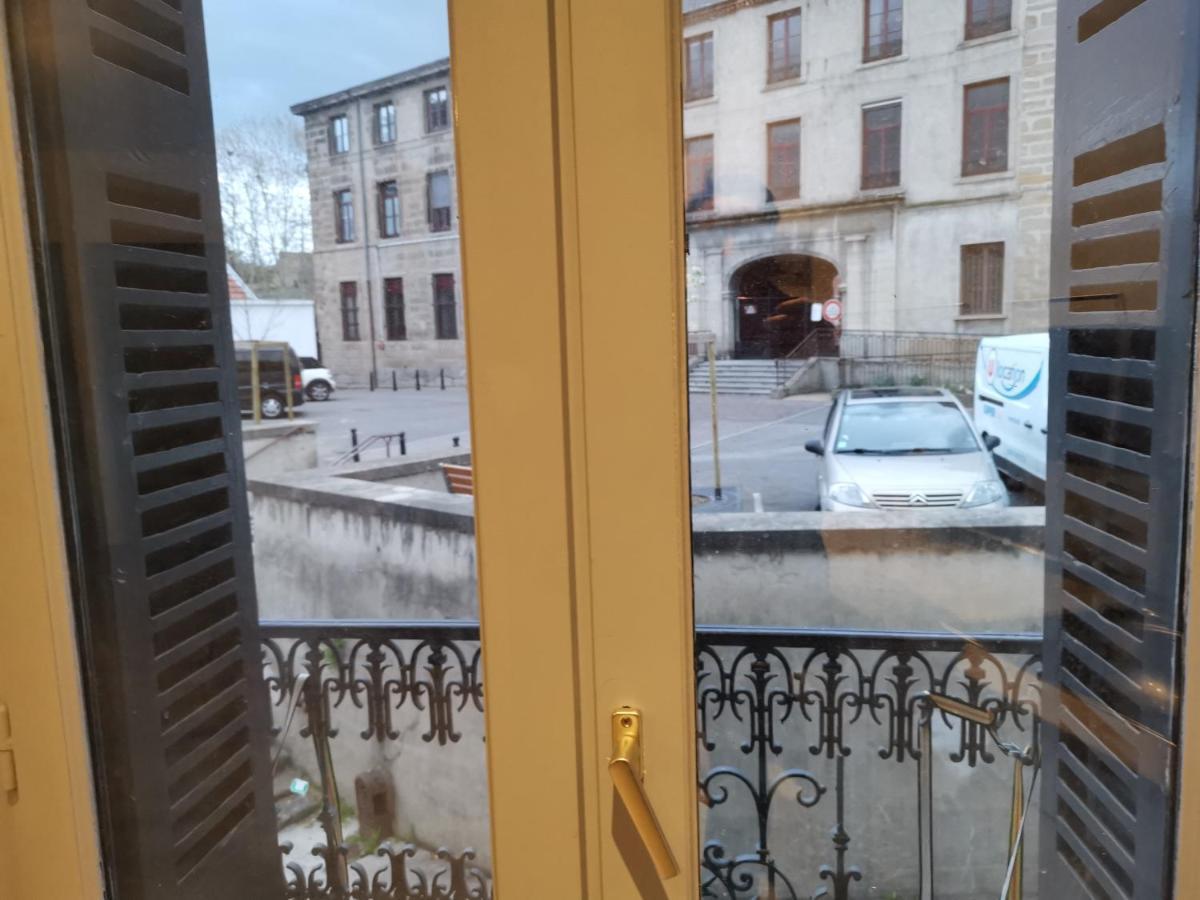 Saint-Chamond Aparthotel ภายนอก รูปภาพ